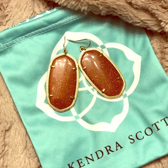 KENDRA SCOTT GOLDSTONE DANIELLES - Picture 1 of 1
